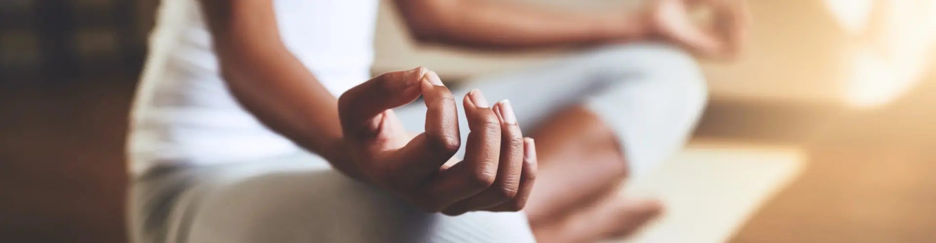 kelas yoga: pinggul sehat - Online Class by Jess Anderson