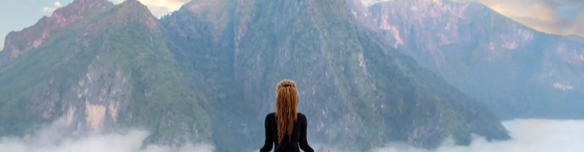Viaggio interiore attraverso la meditazione del respiro - Online Class by Cassaundra Paolini